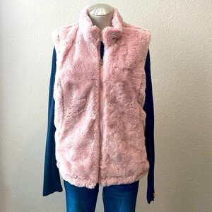 EUC. XL. Light pink, reversible, quilted/faux fur vest.